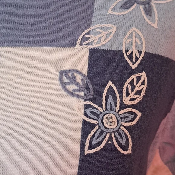 Vintage Alfred Dunner Size Small Multi Colored Floral Sweater - Picture 2 of 4